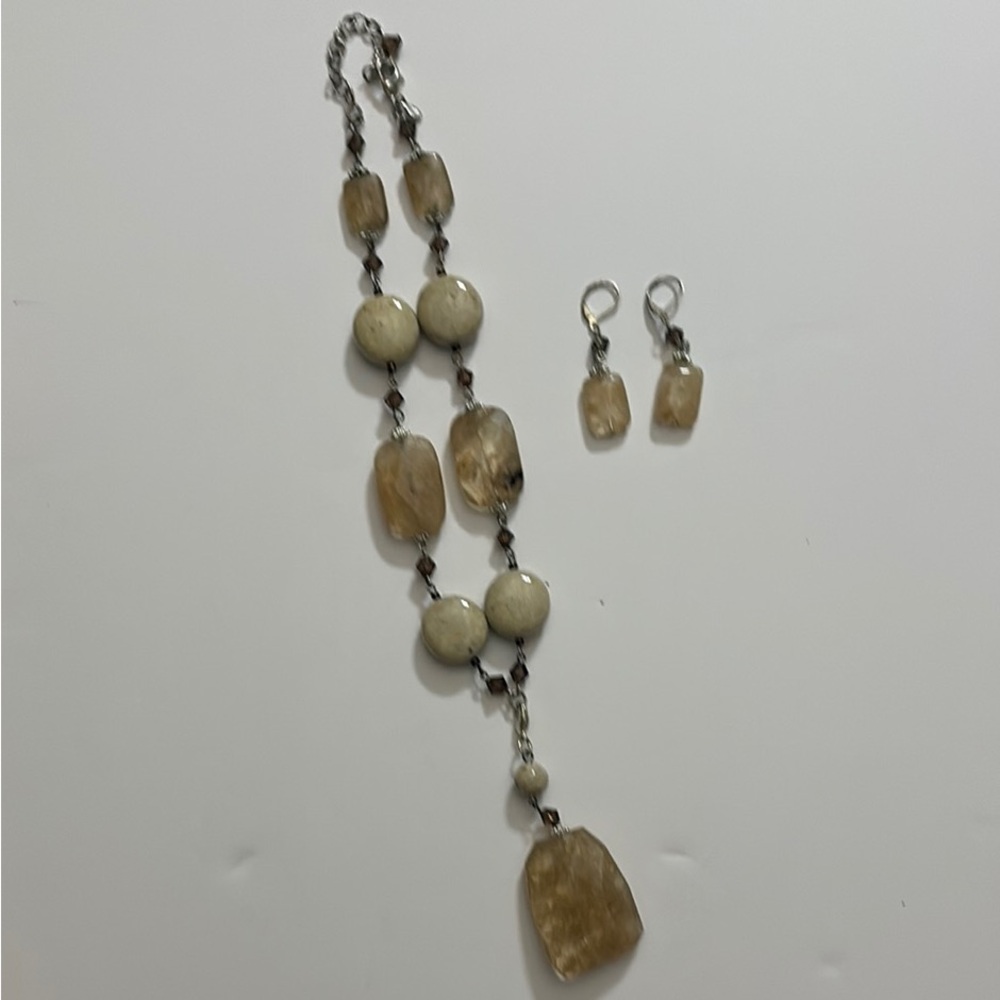 Premiere Designs Elegant Gold and Cream Necklace and Earring Set